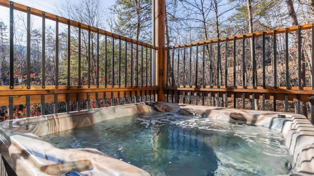 Sleeps 18 Luxury Lodge w Indoor Pool Theater Hot Tub Game Room Elk Pass